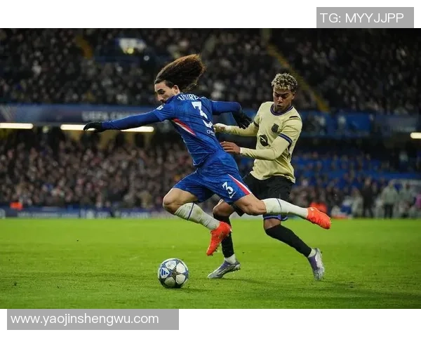 切尔西逆转里昂的惊心动魄之战乌龙球成比赛转折点引发热议