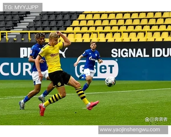 英超精彩对决巴萨与曼城战成平局乌龙球引发全场狂欢